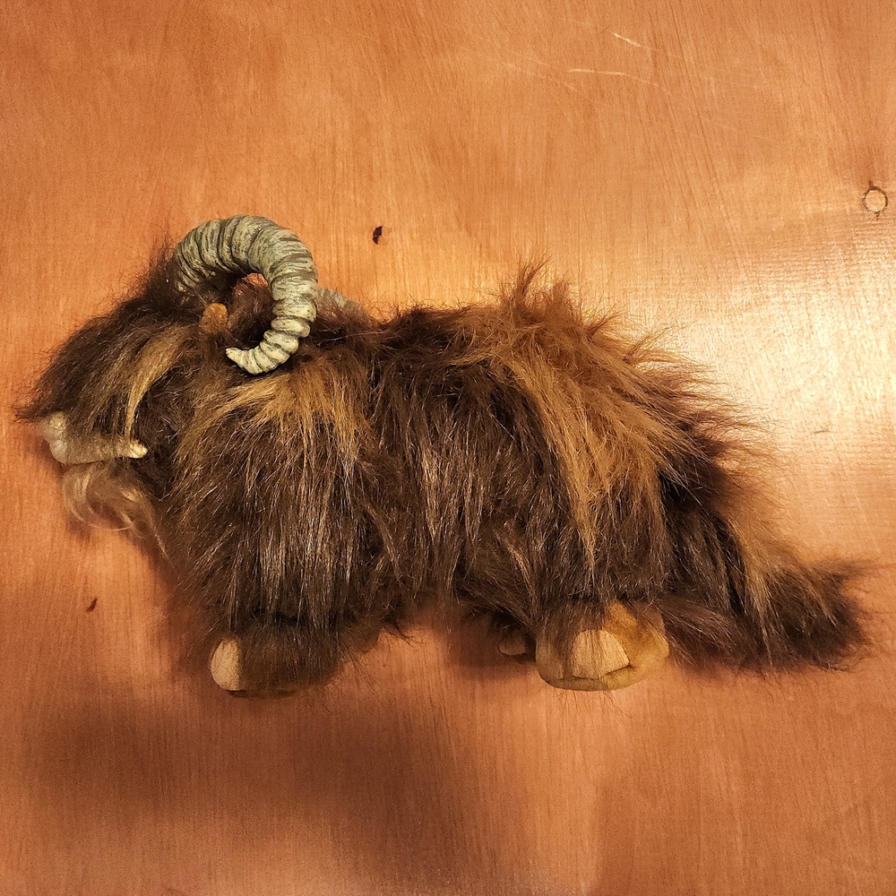 Disney Star Wars Bantha Pulsh